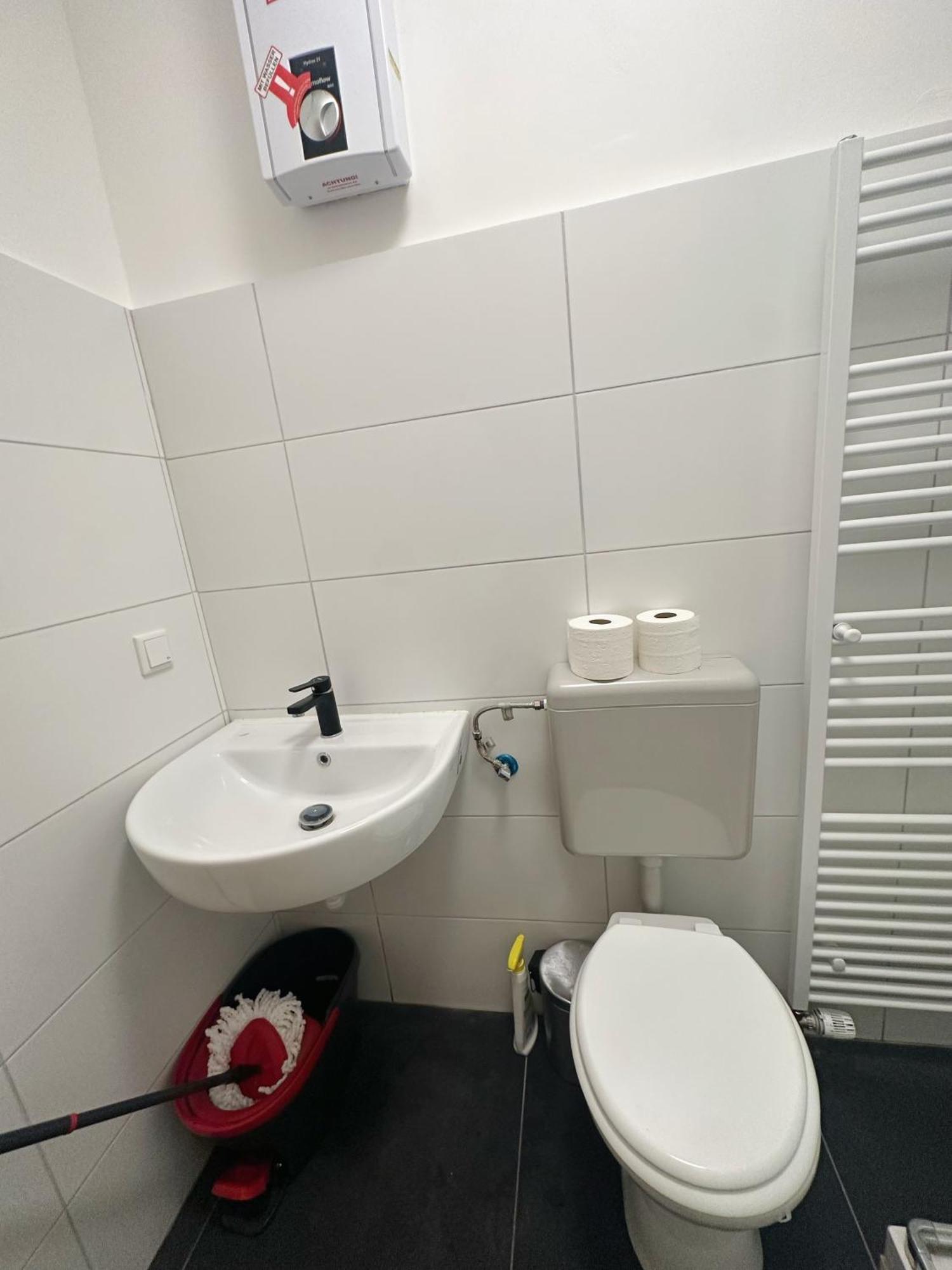 2Schlafenzimmer 5Betten Montuerwhonung Lejlighed Düsseldorf Eksteriør billede